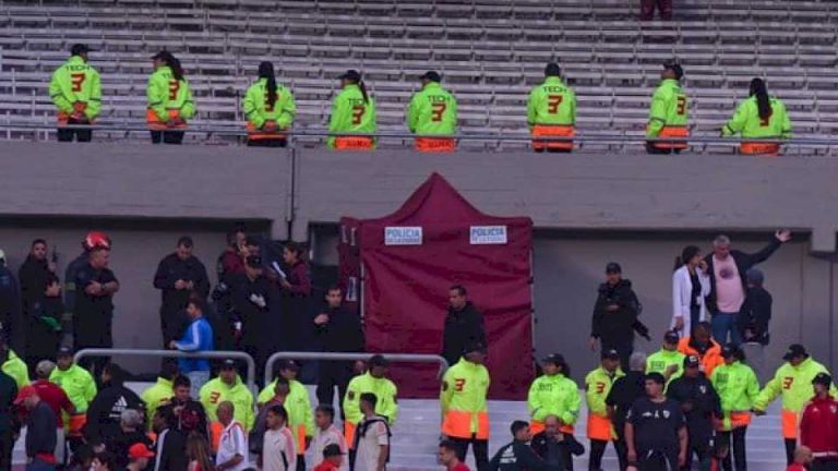 murio-un-hincha-de-river-en-el-monumental:-otros-dos-tristes-antecedentes-en-los-ultimos-anos