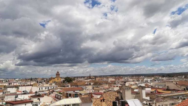 el-riesgo-de-tormentas-se-mantiene-en-cordoba-este-domingo,-de-nuevo-bajo-aviso-amarillo