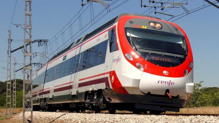 renfe-y-cepsa-ponen-a-prueba-el-primer-gran-tren-de-espana-movido-con-diesel-renovable