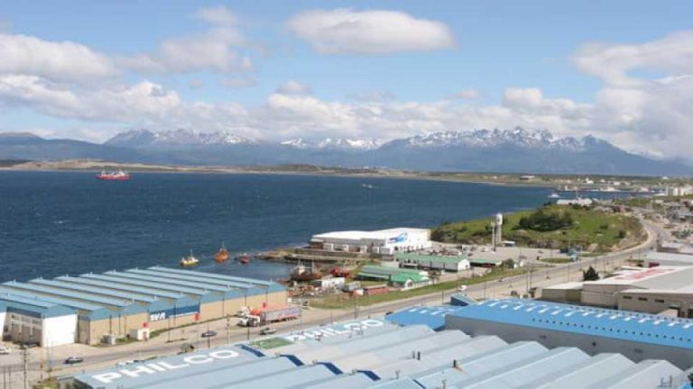 tierra-del-fuego:-zona-de-disputa-entre-las-empresas-chinas-y-las-que-gozan-del-regimen-de-promocion-industrial