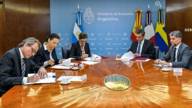 la-argentina-firmo-tres-nuevos-acuerdos-con-relacion-a-la-deuda-con-el-club-de-paris
