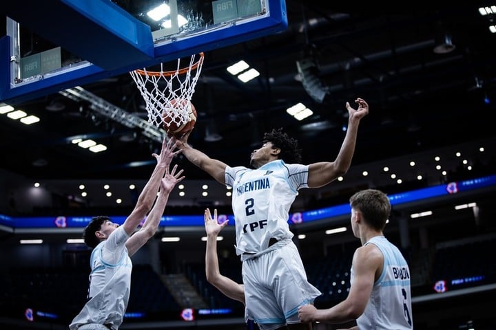 argentina-cerro-el-mundial-sub-19-de-basquet-en-el-quinto-puesto:-el-enorme-e-historico-triunfo-sobre-serbia