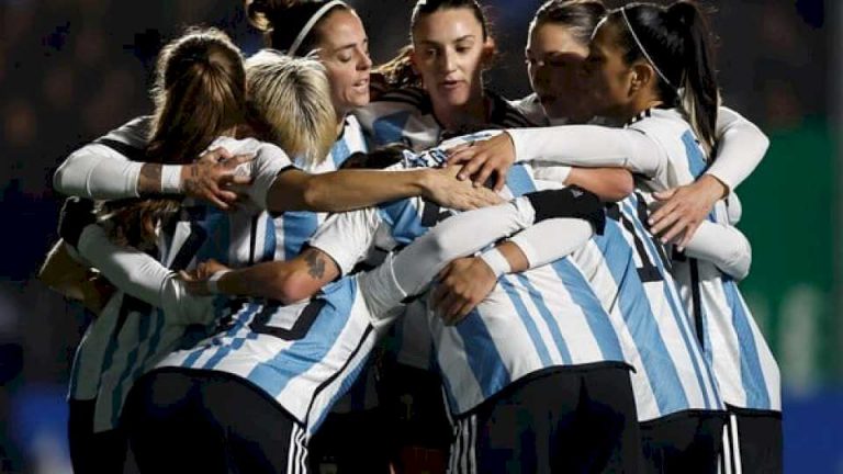 la-seleccion-femenina-goleo-a-peru-en-su-despedida-de-argentina-antes-del-mundial