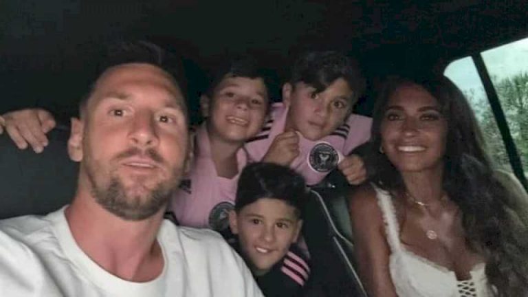 los-hijos-de-messi-reaccionaron-a-la-presentacion-de-su-padre-en-inter-miami-y-lo-imitaron:-«nos-vemos-en-miami»