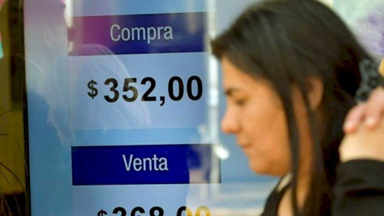 sorpresiva-calma-en-los-bancos:-a-pesar-de-la-devaluacion-las-entidades-reportaron-«tranquilidad»