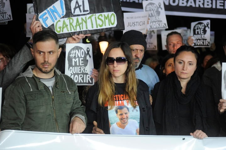 «¡prendan-las-luces-del-parque!»:-el-reclamo-en-la-marcha-por-el-asesinato-al-ingeniero-en-palermo