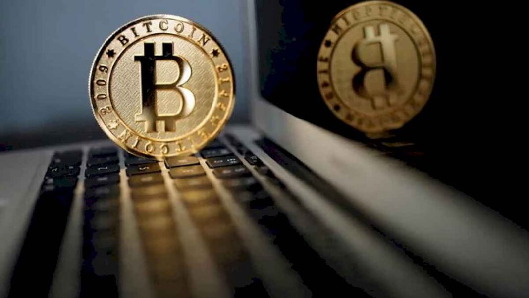 bitcoin,-imparable:-por-primera-vez,-la-criptomoneda-rompio-la-barrera-de-los-72.000-dolares