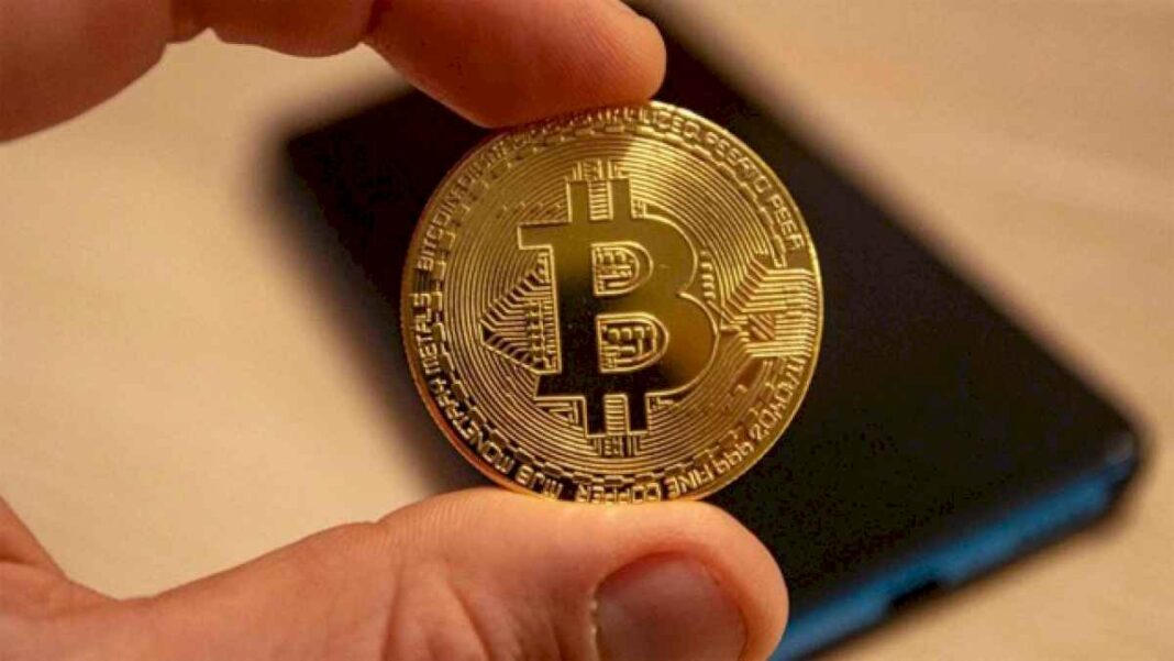 sigue-la-baja-del-bitcoin,-que-opera-apenas-por-debajo-de-los-u$s63.000