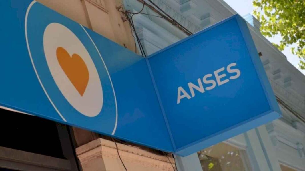 anses-confirmo-un-triple-bono-para-auh-y-aue-en-los-meses-de-abril-y-mayo