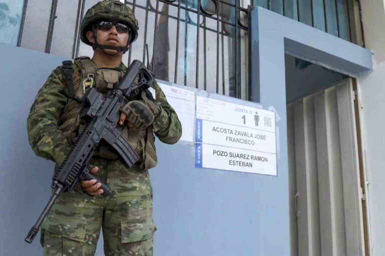 que-votaron-los-ecuatorianos?-los-11-puntos-del-referendum-de-noboa-contra-el-crimen-organizado