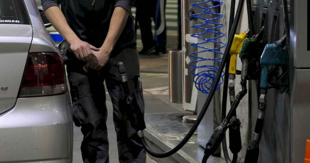 desde-hoy-ypf-baja-los-combustibles-y-el-gasoil:-como-quedan-los-precios-en-los-surtidores