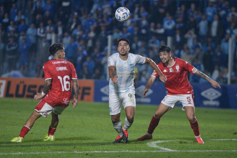 Liga Profesional: Huracán perdió con Atlético Tucumán y celebraron Vélez, Racing y River