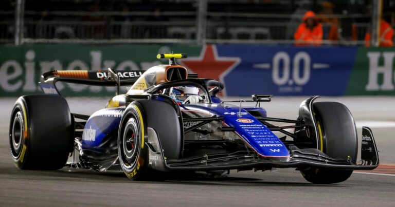 Colapinto recuperó la sonrisa en la Fórmula 1, EN VIVO: llegó 14 en una carrera en Las Vegas que ganó Russell y que consagró campeón a Verstappen