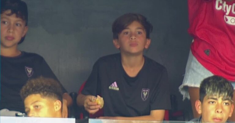 Thiago Messi en Rosario: celebró la victoria de Newell’s vs Independiente, con amigos y fútbol, sin papá Lionel
