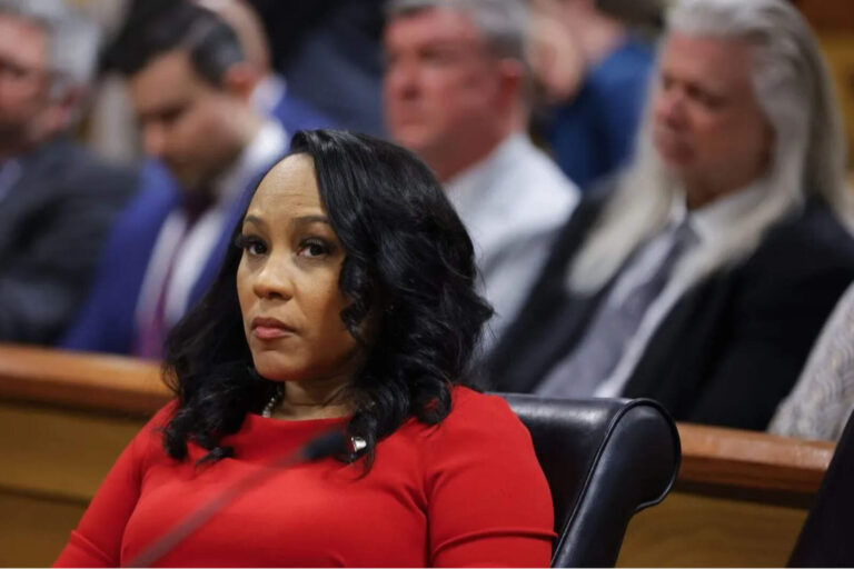 Descalificaron a la corrupta fiscal Fani Willis en el caso contra Trump