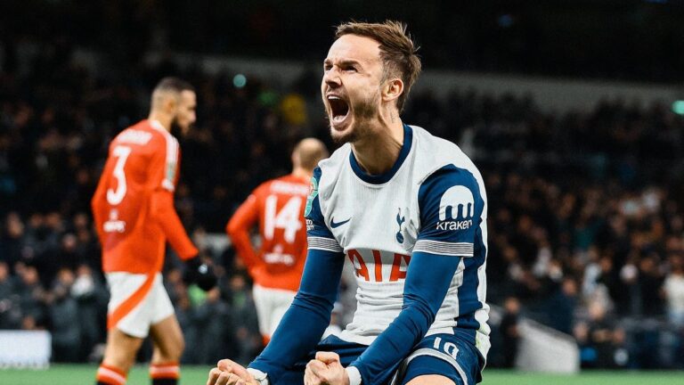 Alejandro Garnacho volvió al Manchester United, que se quedó en el camino de la Copa de la Liga