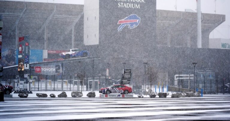 Una gran tormenta invernal amenaza con nevadas y lluvias heladas en el centro y este de EEUU