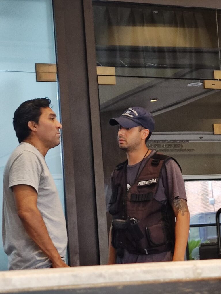 Encuentran documentos en el Sheraton Pilar en la investigación por presunto lavado