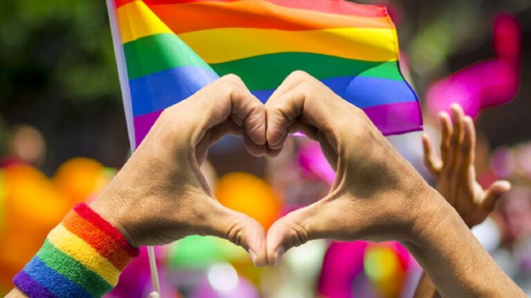 A qué hora es la marcha de este sábado contra los dichos discriminatorios de Javier Milei