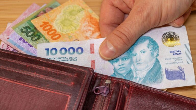 Salarios con techo: uno por uno, todos los sectores que cobrarán aumento en febrero