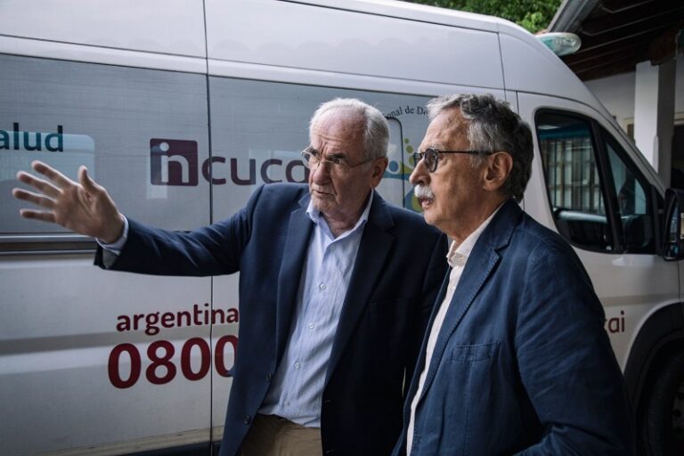Lugones puso a un amigo a liquidar las obras sociales y manotean miles de millones a los gremios
