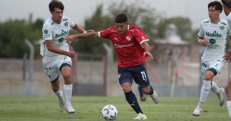 El extremo que volvió a jugar en Independiente y sumó minutos en la Reserva