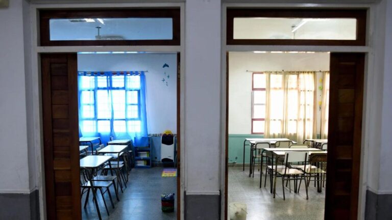 Capital Humano convocó a una reunión con los gremios docentes por el paro