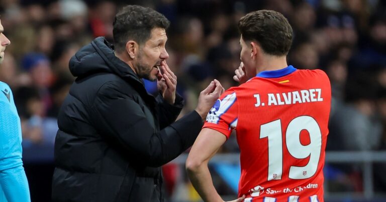 Qué le permite a Julián Álvarez ser «especial», según Simeone