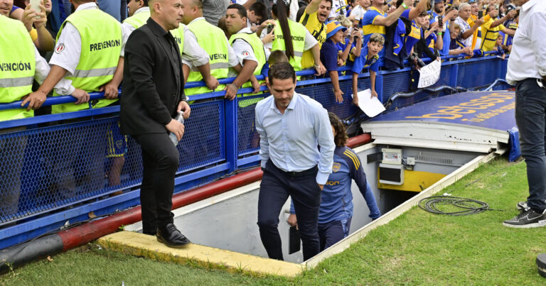 Gago, tras el 4-0 a Defensa: «Tenemos que mejorar si queremos ser campeones»