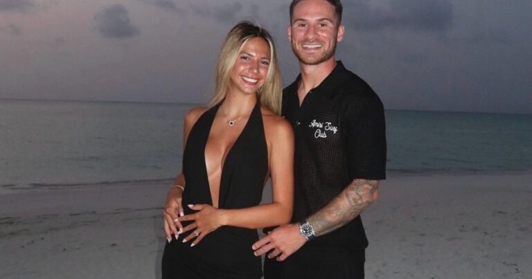 La romántica foto que subieron Alexis Mac Allister y Ailén Cova tras anunciar el embarazo