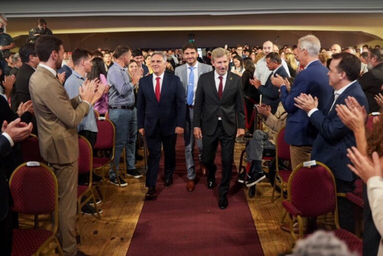 Nuevo polo de poder: Pullaro y Llaryora cerraron un acuerdo electoral