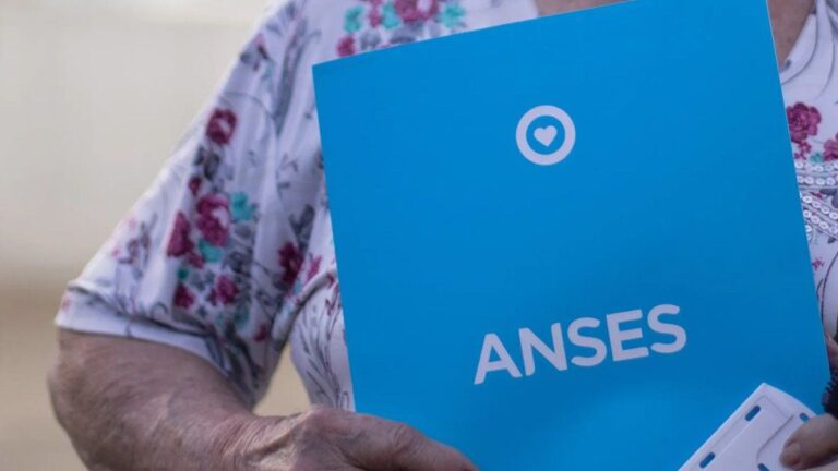 ANSES: el bono confirmado para los jubilados y la AUH en abril