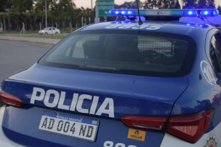 Córdoba: policía frustró asalto en pleno tiroteo y salvó vidas en barrio René Favaloro