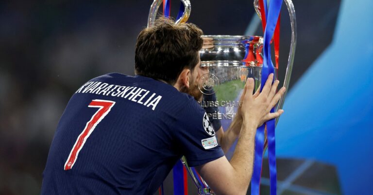 Increíble: el georgiano Khvicha Kvaratskhelia festejó dos títulos ante Inter en una semana