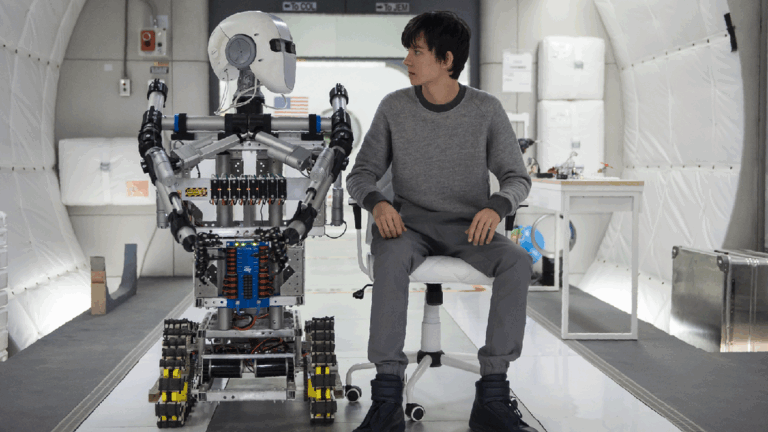 Amor y ciencia ficción: la popular película de Prime Video ideal para ver en pareja