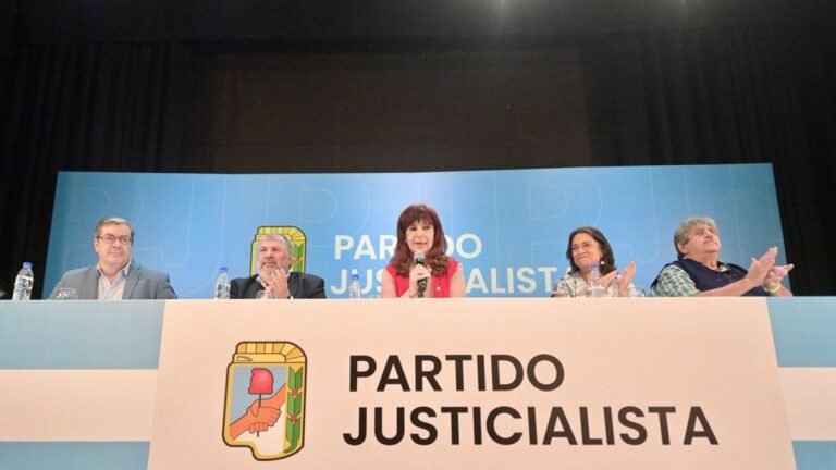 El PJ respaldó a Cristina Kirchner y calificó al fallo de la Corte como «un cepo al voto popular»