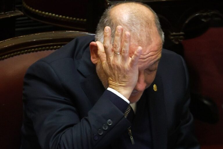 Juez votó a favor de las jubilaciones y ahora lo acusan de traidor