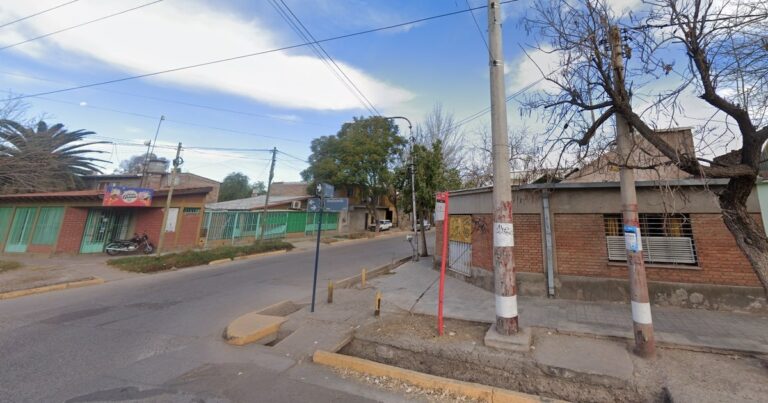 Un hombre mató a puñaladas a un joven porque le había robado el celular a su novia