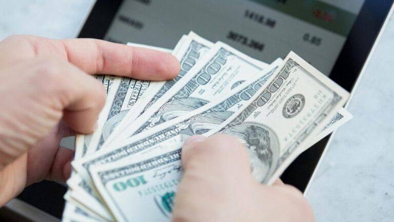El dólar volvió a subir: ni las tasas del 50% frenan la demanda