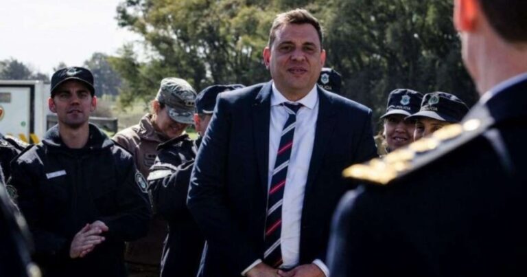 Libertarios presentaron una cautelar ante la Corte Suprema bonaerense para que le permitan votar a los policías en los comicios del domingo