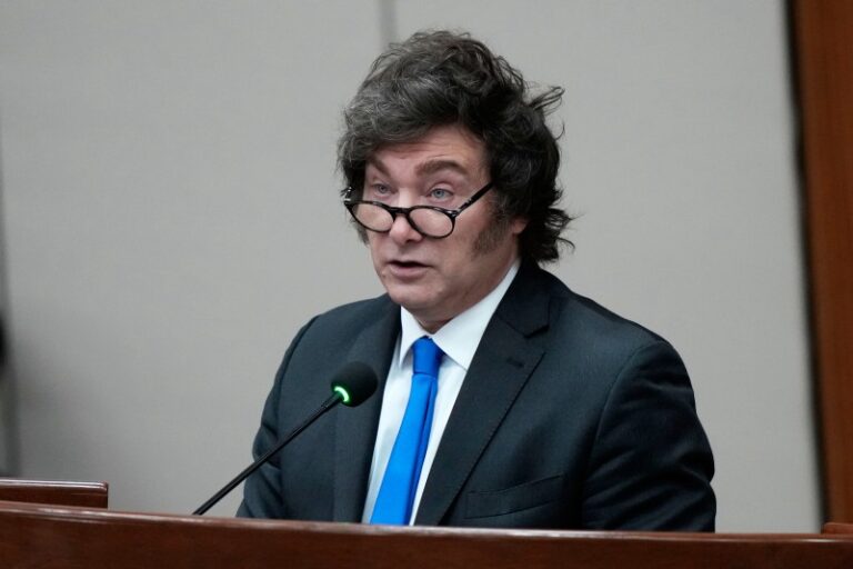 Milei sin filtro: «Estos chorros kirchneristas hablan del 3% y ellos se robaban el 30%»