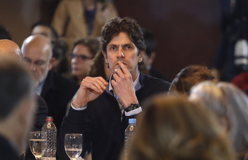 2112951-lousteau-trump-no-hace-nada-gratis