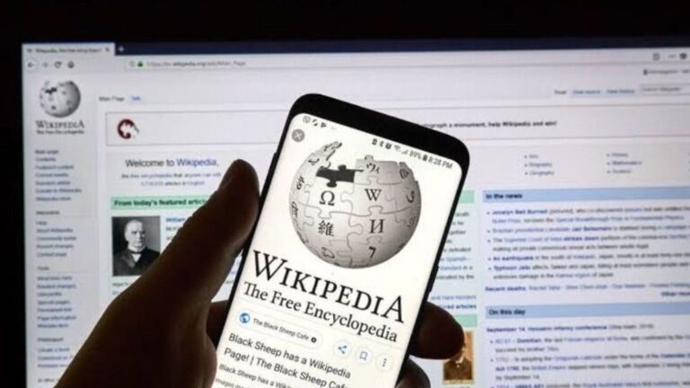 Wikipedia revela acuerdos comerciales con Microsoft, Meta y Amazon para entrenar modelos de IA