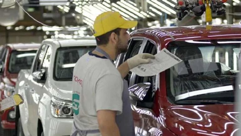 Indemnizaciones, vacaciones y horas extras: todo lo que cambia con la sanción de la Reforma Laboral