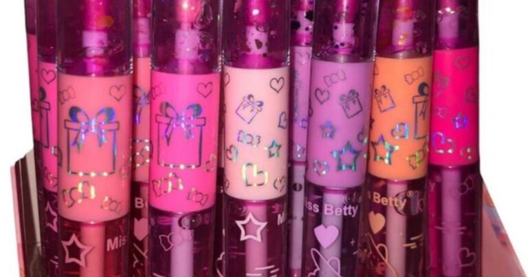 Prohíben brillos y lápices labiales infantiles, tratamientos capilares y un medicamento