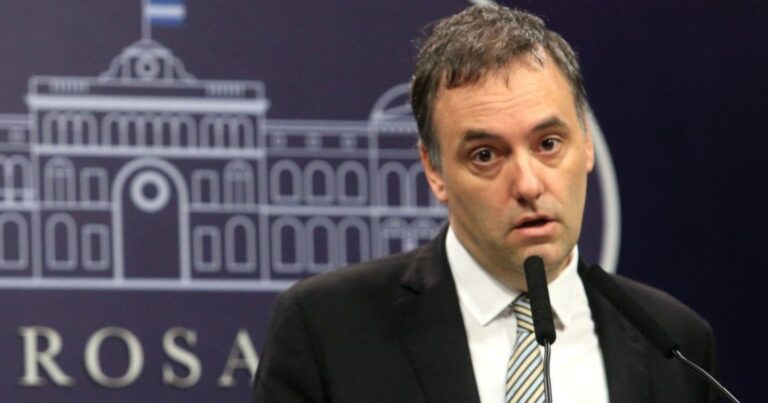 La Justicia avanza sobre Adorni. levantan el secreto bancario para seguir la ruta del dinero