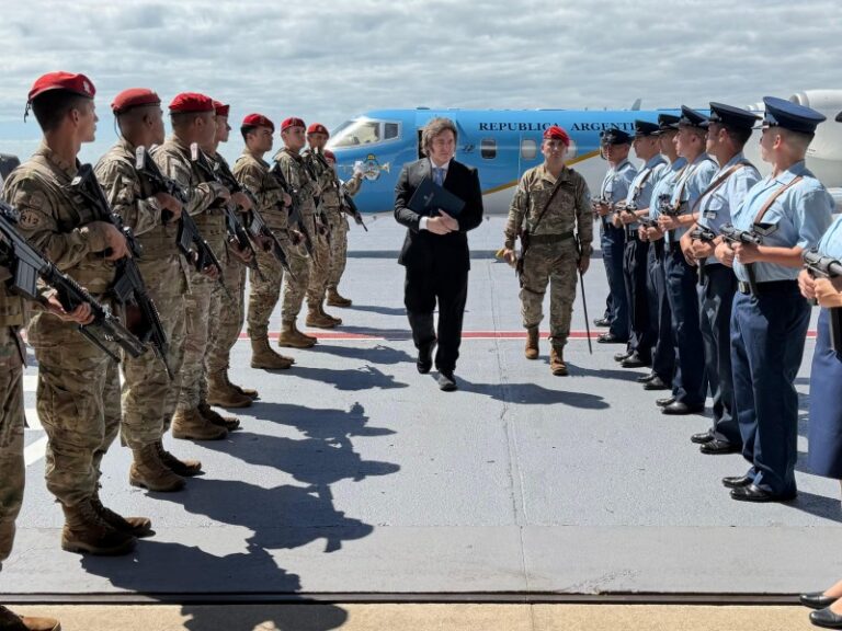 Denuncian que Milei le ofreció a Trump el Puerto de Ushuaia para entrar a la Junta por la Paz