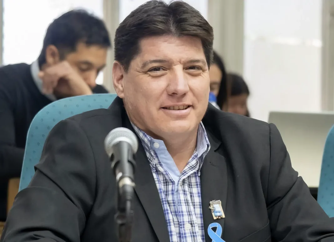 Diputado Fernando Martínez, representante de Gobernador Gregores