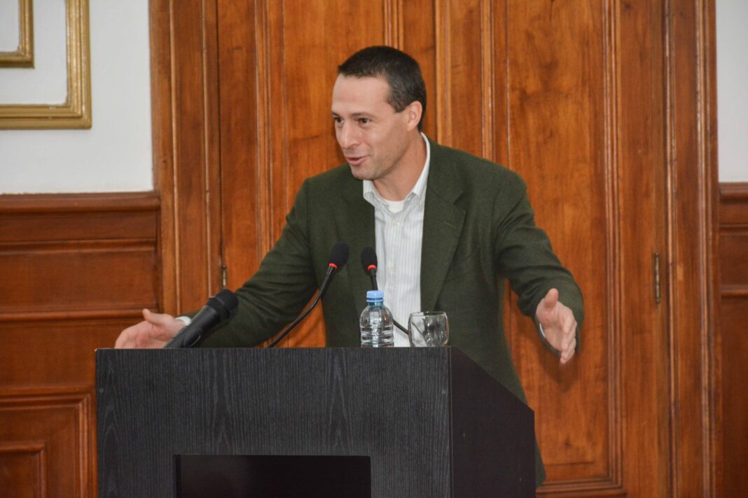 Hugo Eurnekian, CEO de Compañía General de Combustibles, durante su intervención sobre el sector hidrocarburífero en Santa Cruz.