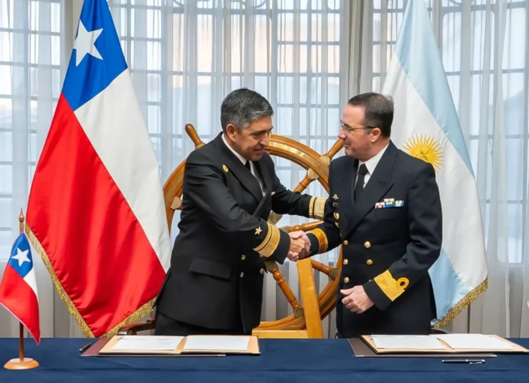 Reunión de jefes militares de Argentina y Chile en la Base Naval Ushuaia